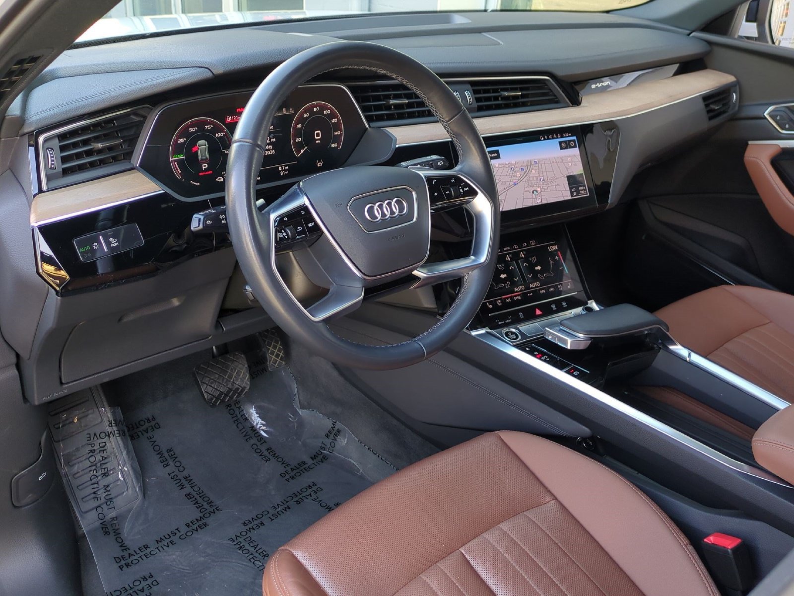 Used 2024 Audi Q8 e-tron Premium Plus AWD/4WD image 15