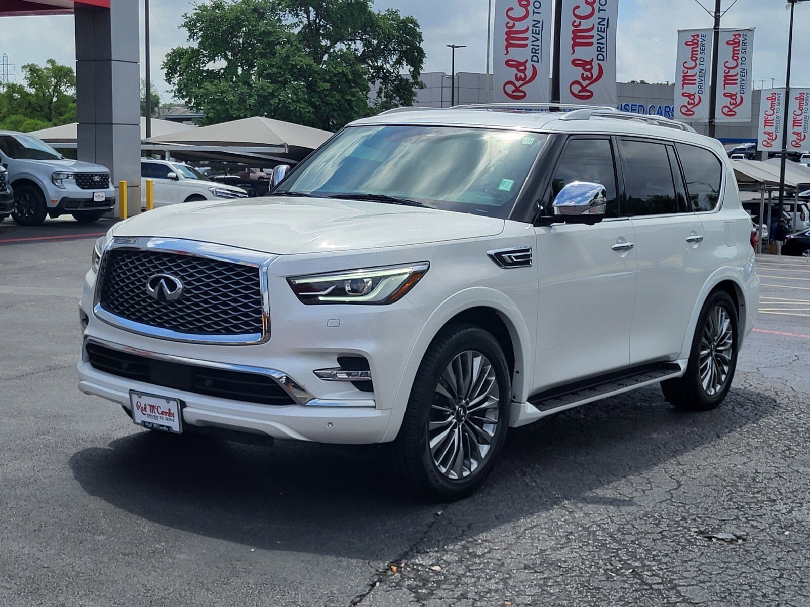Used 2021 INFINITI QX80 Sensory w/ Cargo Package AWD/4WD image 8