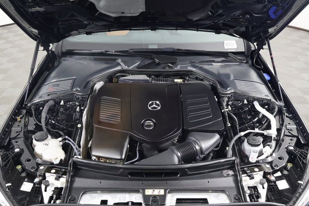 Used 2023 Mercedes-Benz C 300 Sedan image 15