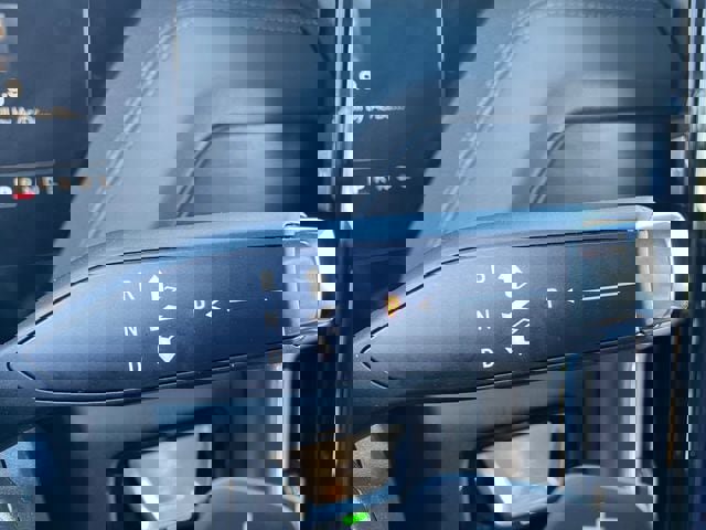 Used 2025 GMC Yukon Denali w/ Advanced Technology Package image 29