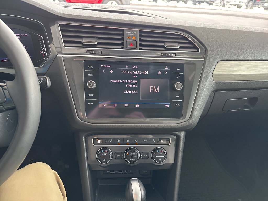 Used 2020 Volkswagen Tiguan SEL image 12