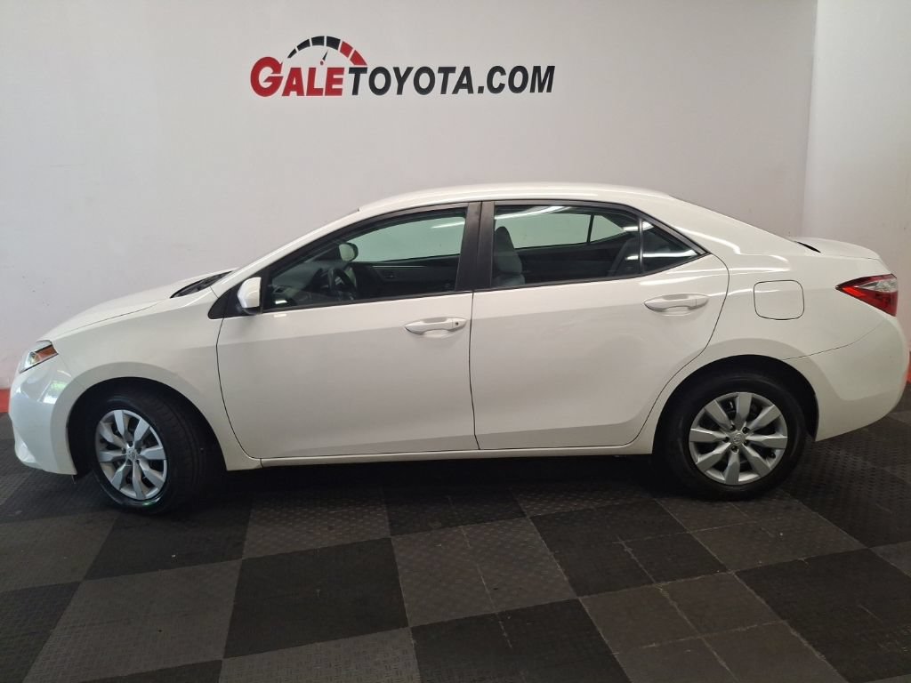 Used 2016 Toyota Corolla LE FWD image 9