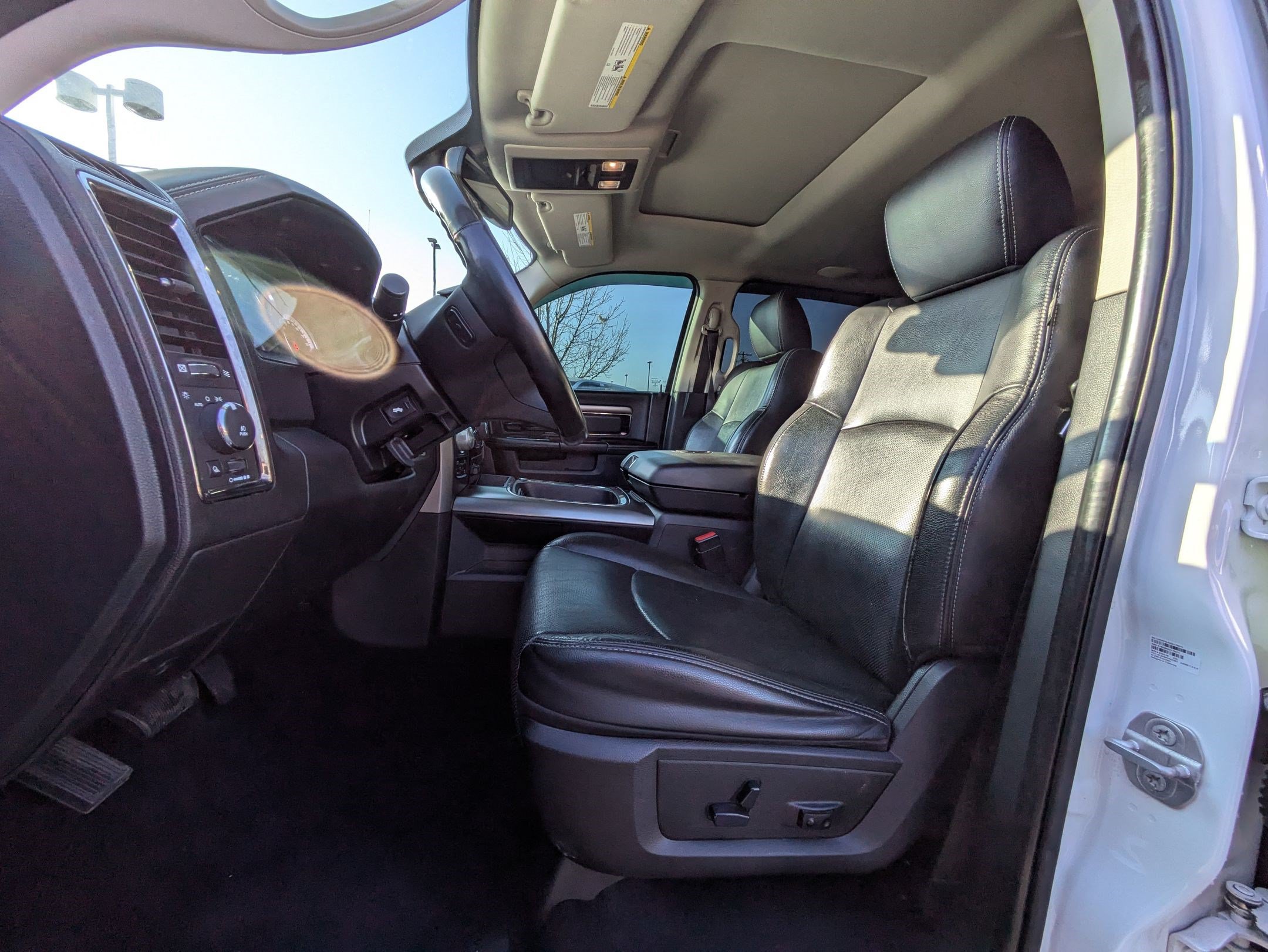 Used 2016 RAM 1500 Sport w/ Sport Premium Group AWD/4WD image 28
