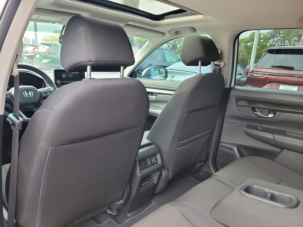 Used 2025 Honda CR-V EX image 9