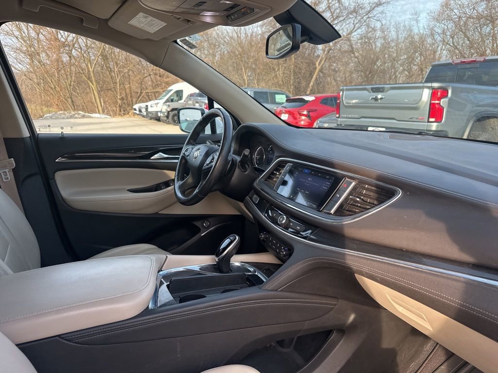 Used 2021 Buick Enclave Essence image 15