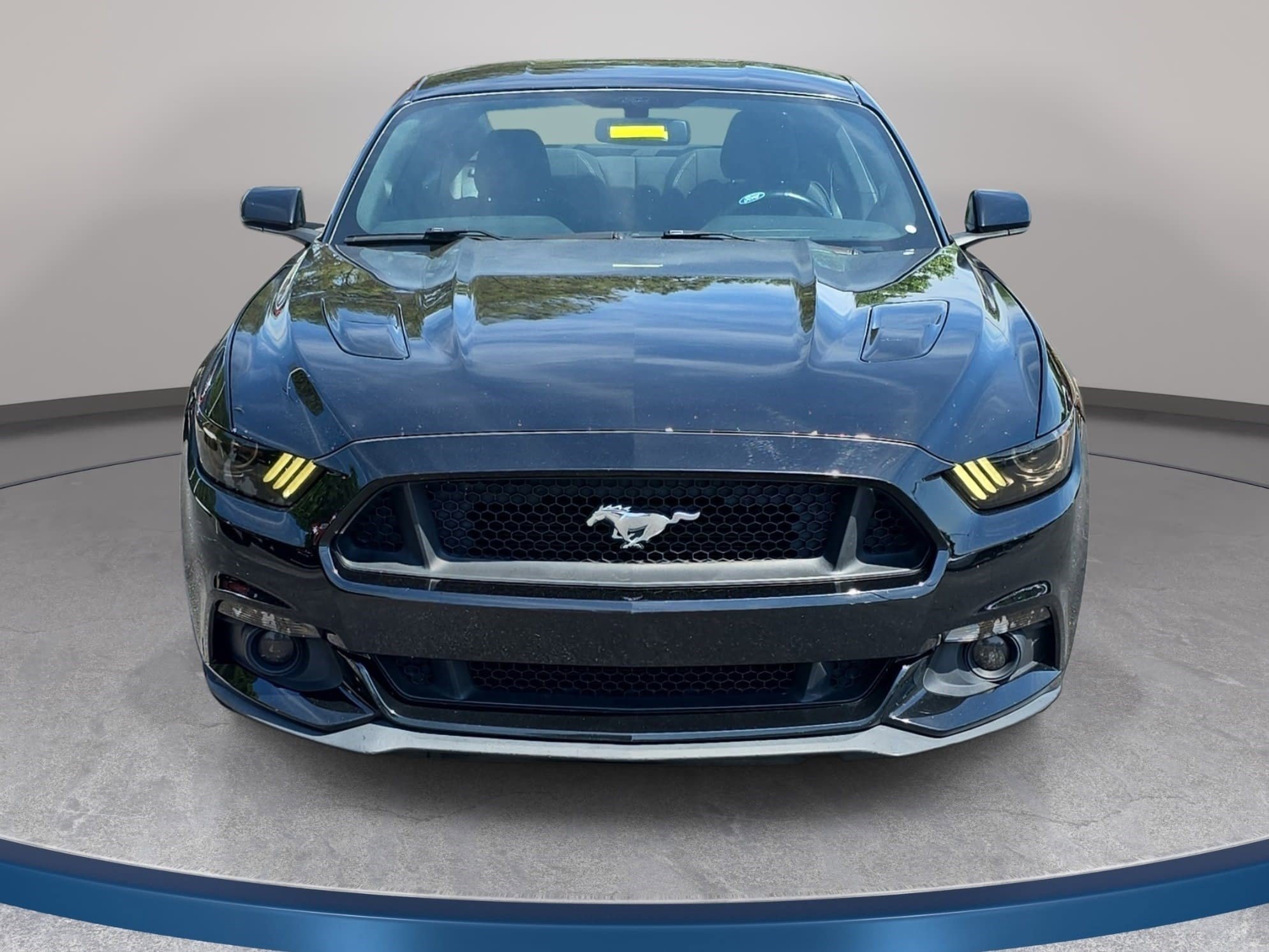 Used 2015 Ford Mustang GT RWD image 2