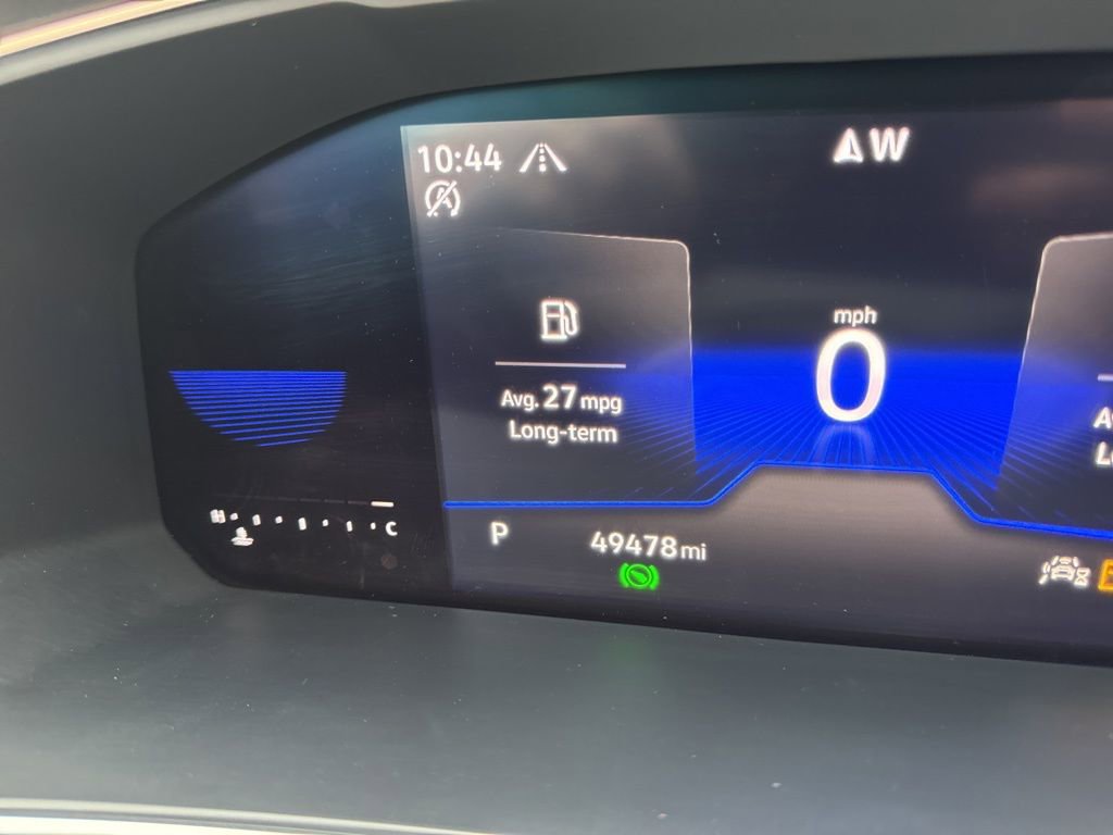 Used 2023 Volkswagen Tiguan SE w/ Panoramic Sunroof Package image 26