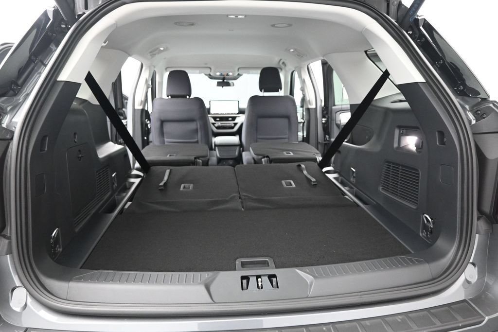 New 2026 Ford Explorer Active RWD image 22