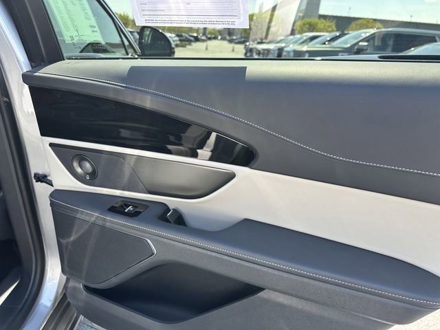 Used 2024 Lincoln Nautilus Premier w/ Equipment Group 102A image 39