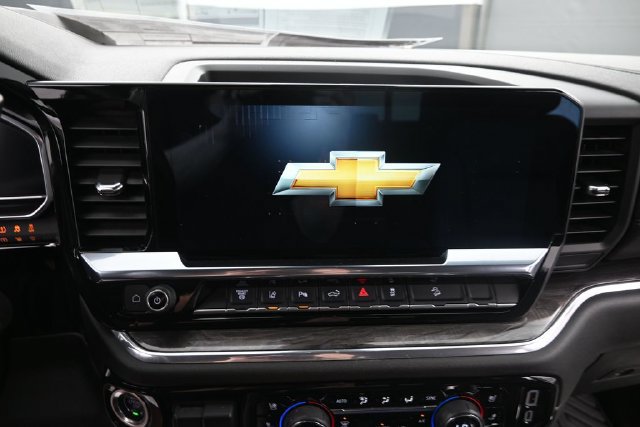 Used 2025 Chevrolet Silverado 2500 LTZ w/ LTZ Premium Package AWD/4WD image 26