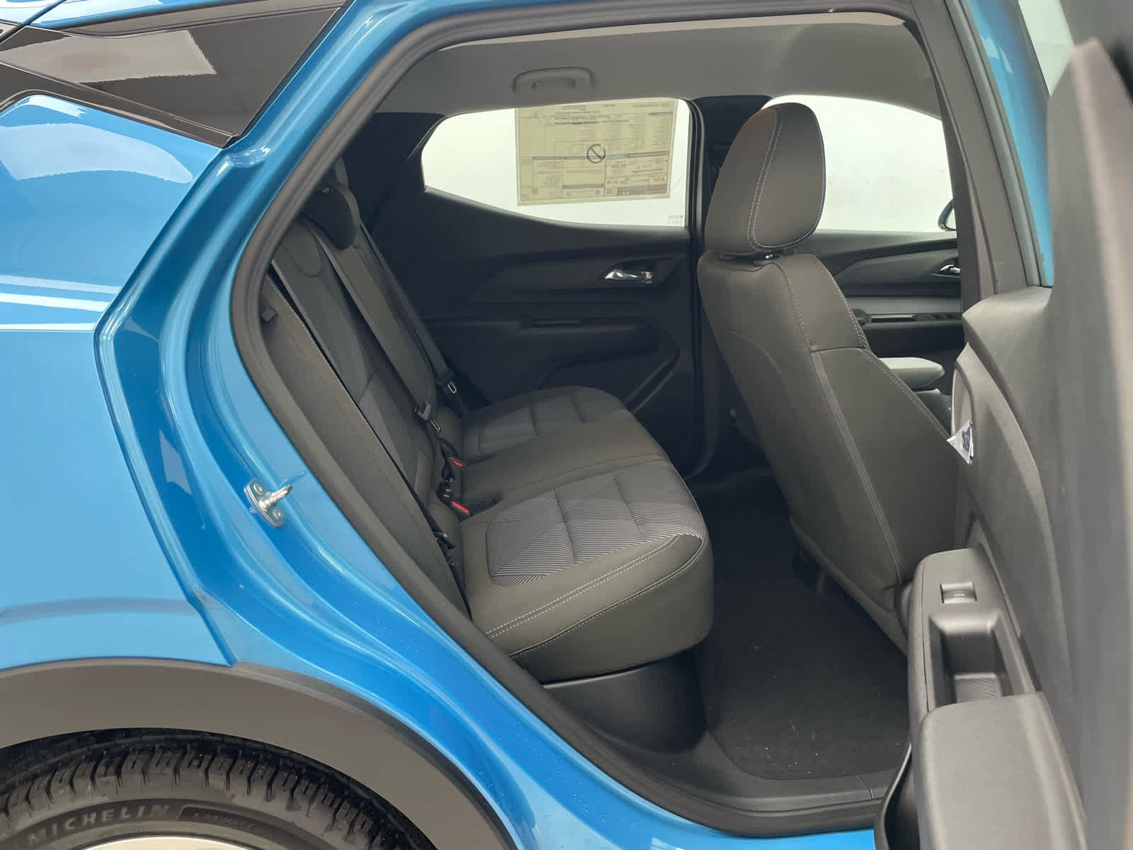 New 2027 Chevrolet Bolt LT w/ Comfort Package FWD image 14