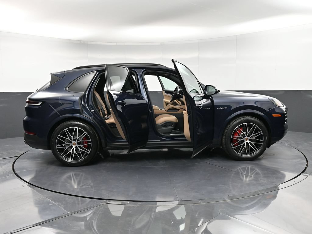 New 2026 Porsche Cayenne S AWD/4WD image 36