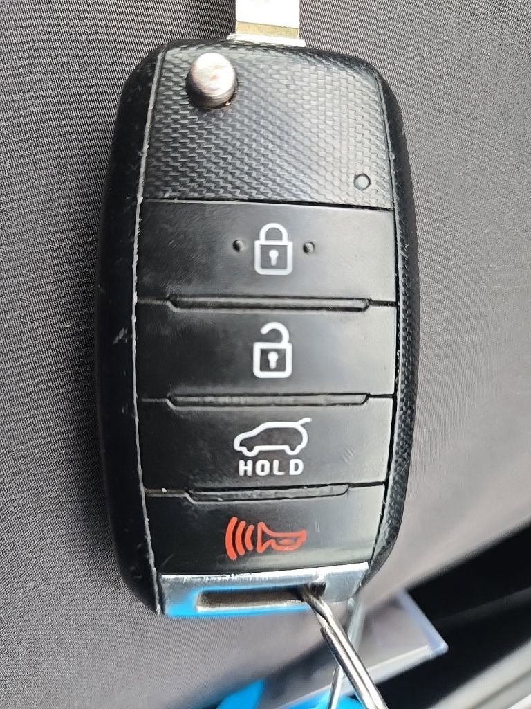 Used 2017 Kia Sorento LX image 44