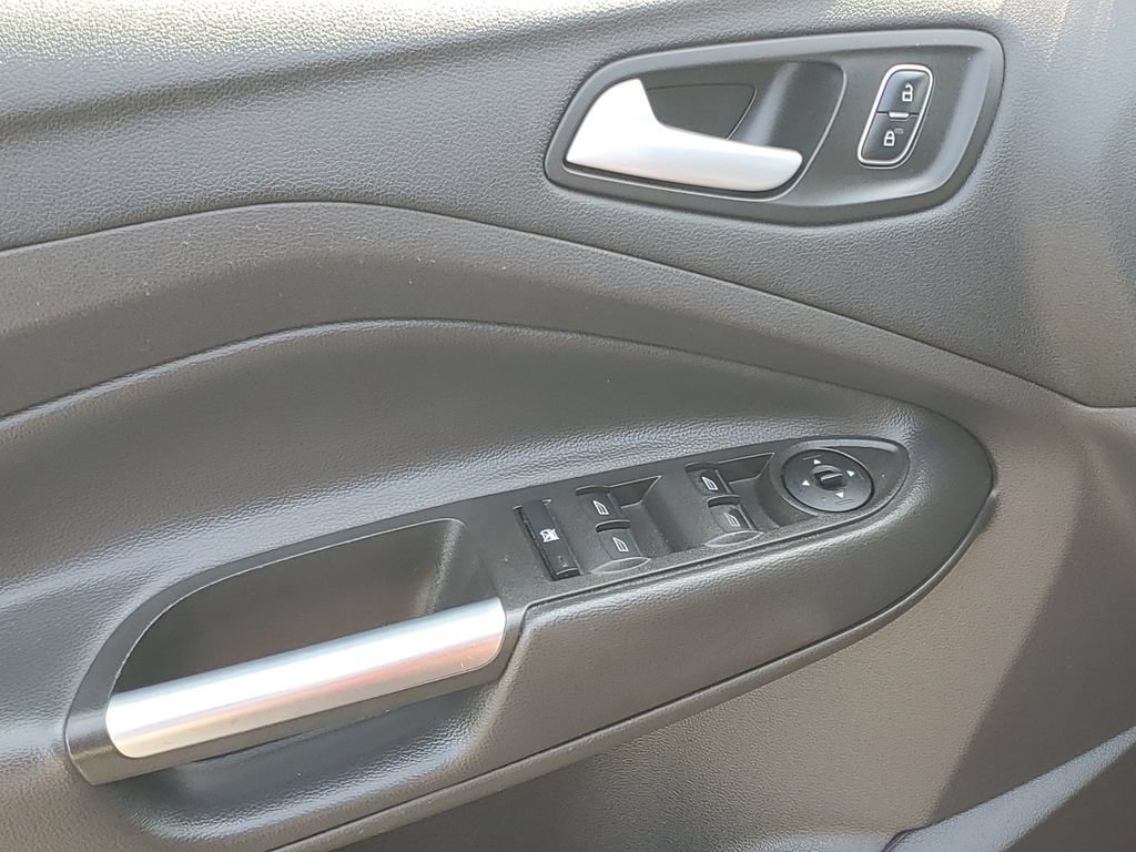 Used 2018 Ford Escape SEL AWD/4WD image 6