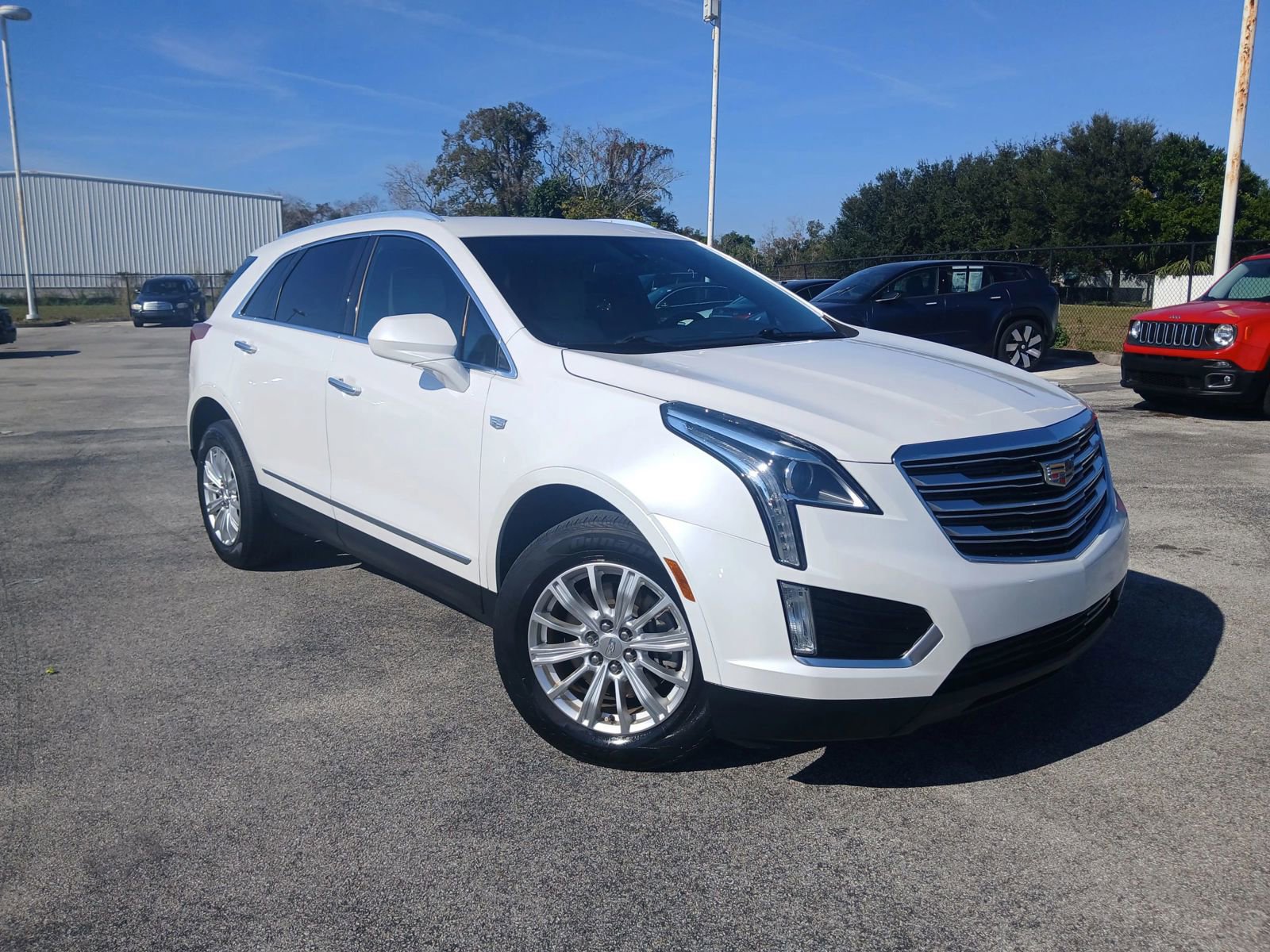 Used 2017 Cadillac XT5 FWD w/ LPO, Wheel Lock Package image 1