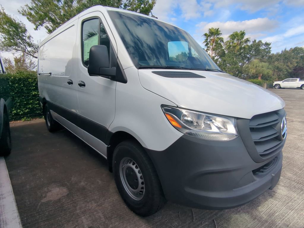 Used 2025 Mercedes-Benz Sprinter 2500 image 1