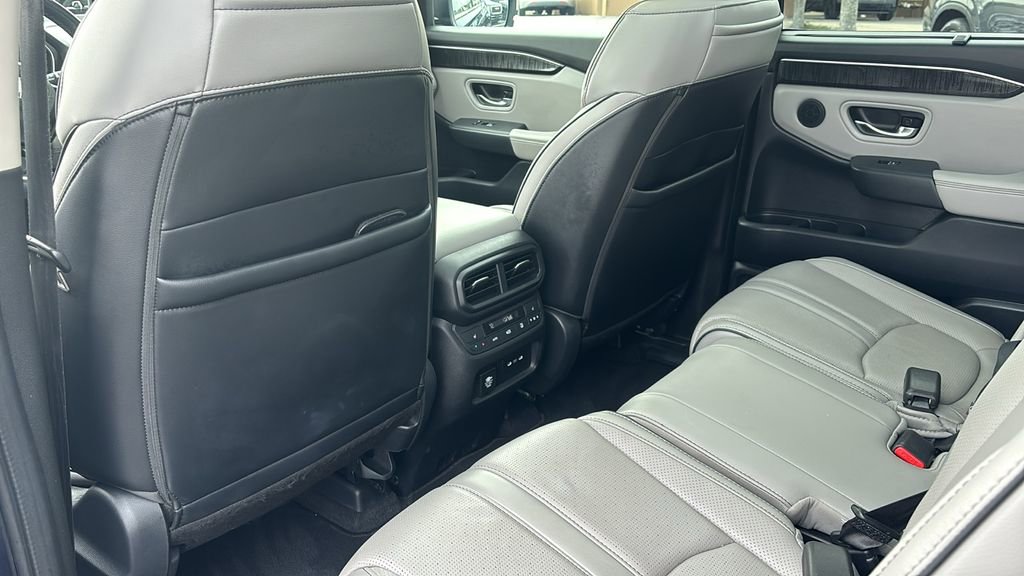 Used 2024 Honda Pilot Elite image 32