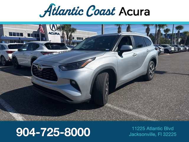 Used 2023 Toyota Highlander XLE