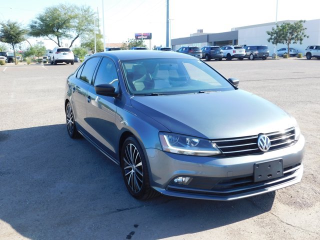 Used 2017 Volkswagen Jetta Sport FWD image 5