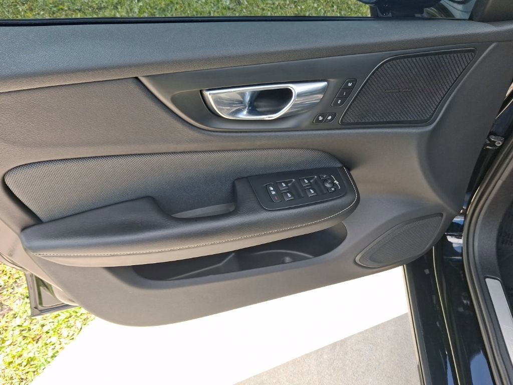 Used 2019 Volvo S60 T6 R-Design image 15