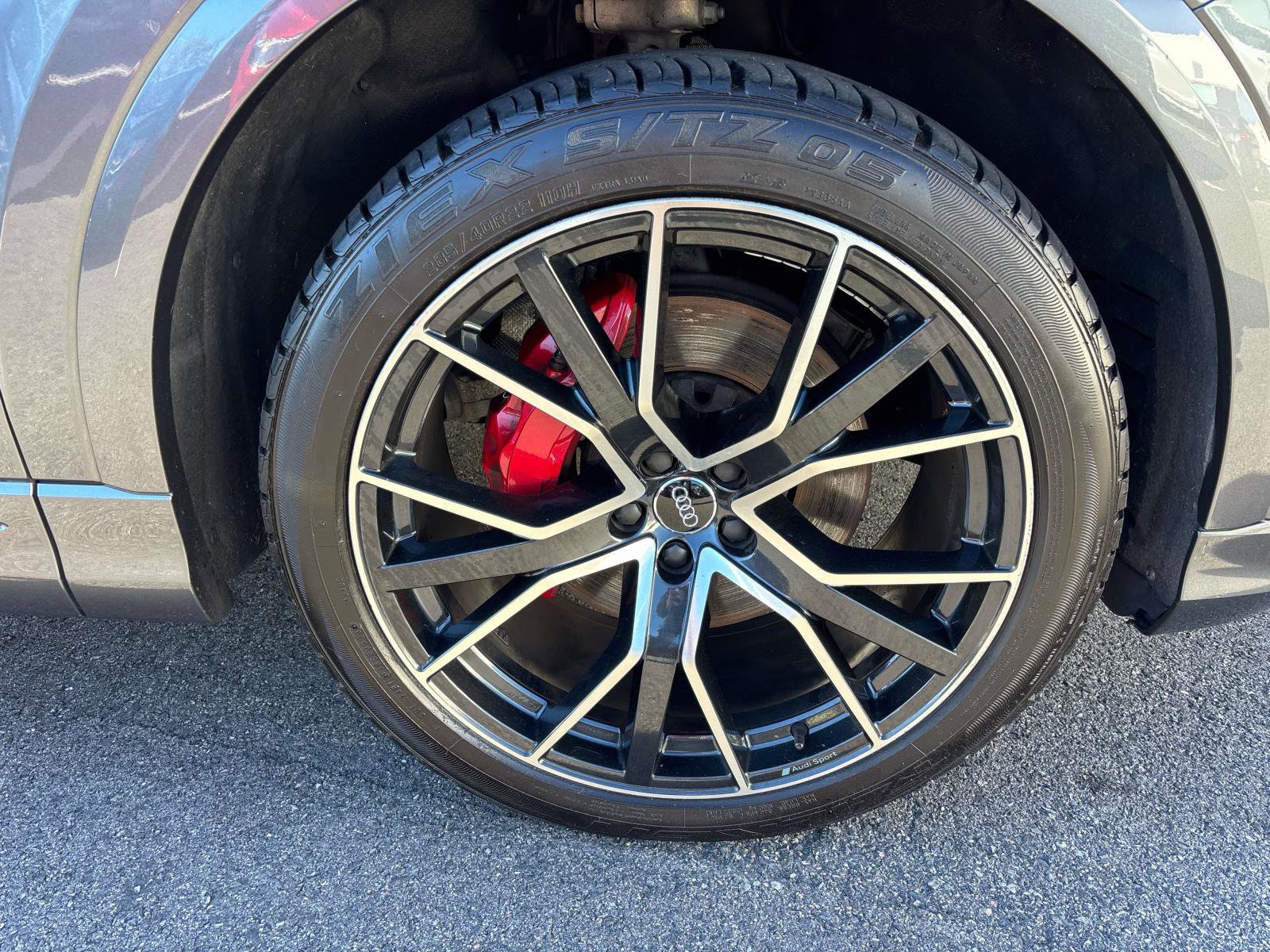 Used 2019 Audi Q8 Premium Plus w/ Premium Plus image 5