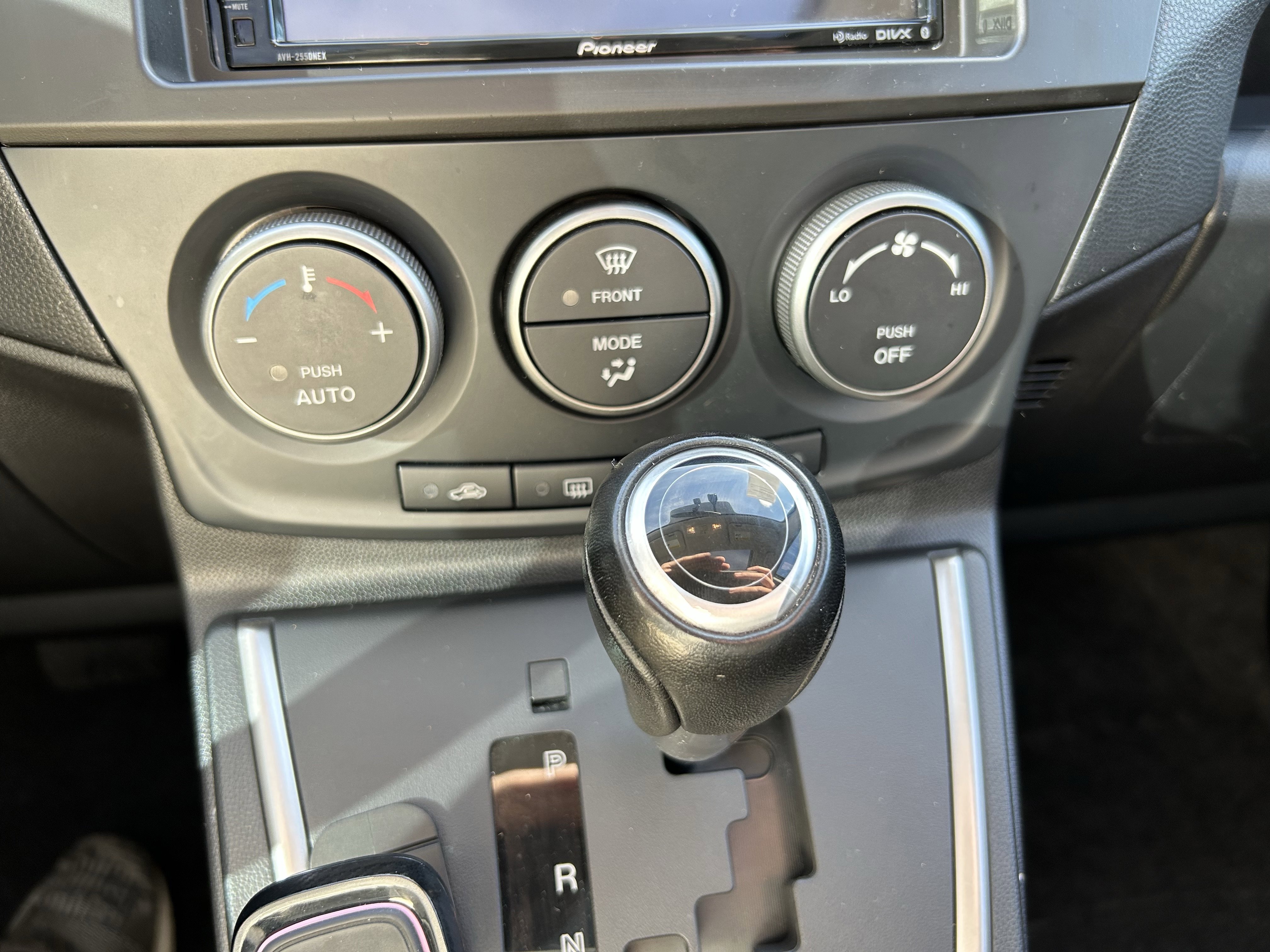 Used 2015 MAZDA MAZDA5 Grand Touring image 12