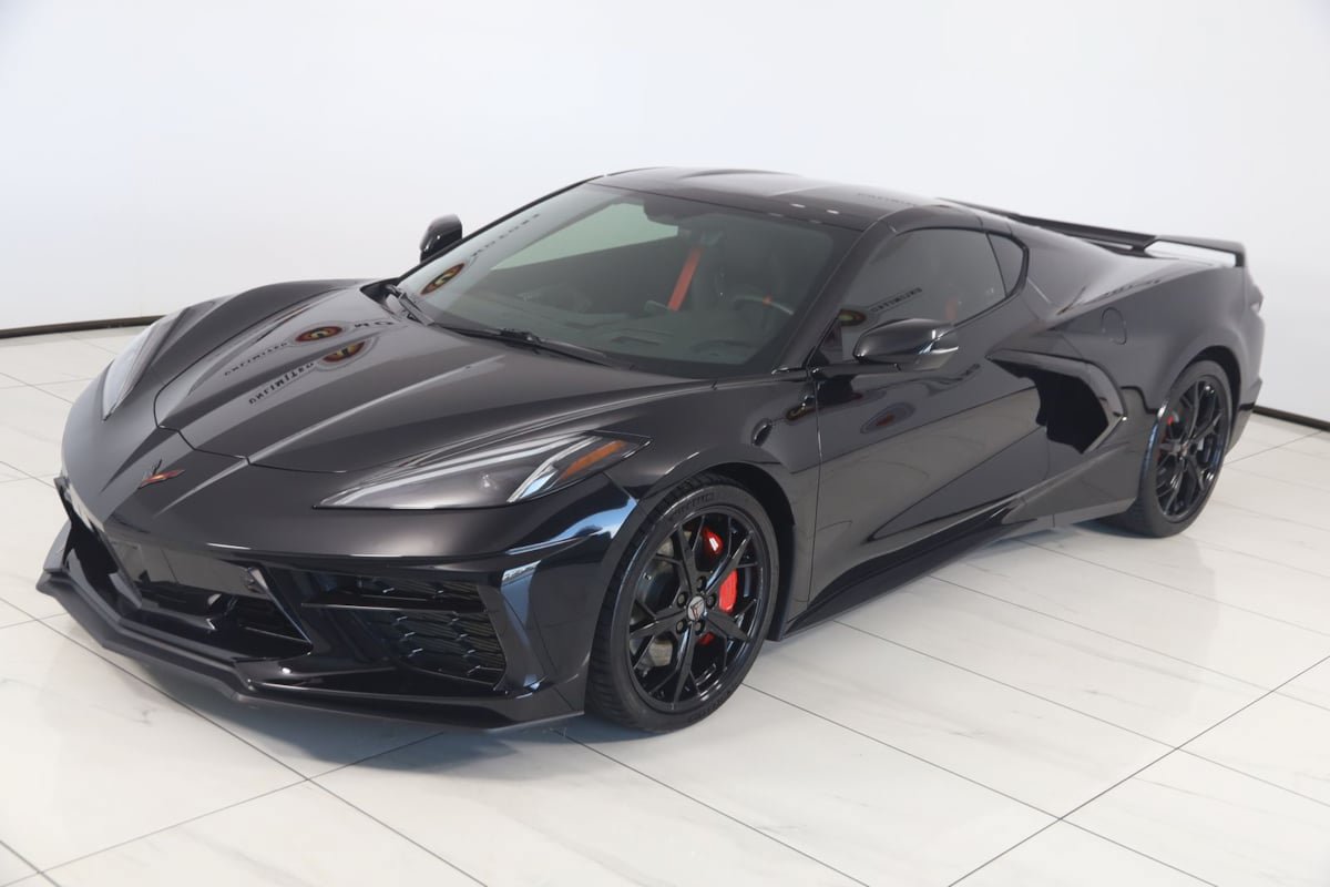 Used 2021 Chevrolet Corvette Stingray Premium Cpe w/ Z51 Performance Package RWD image 31