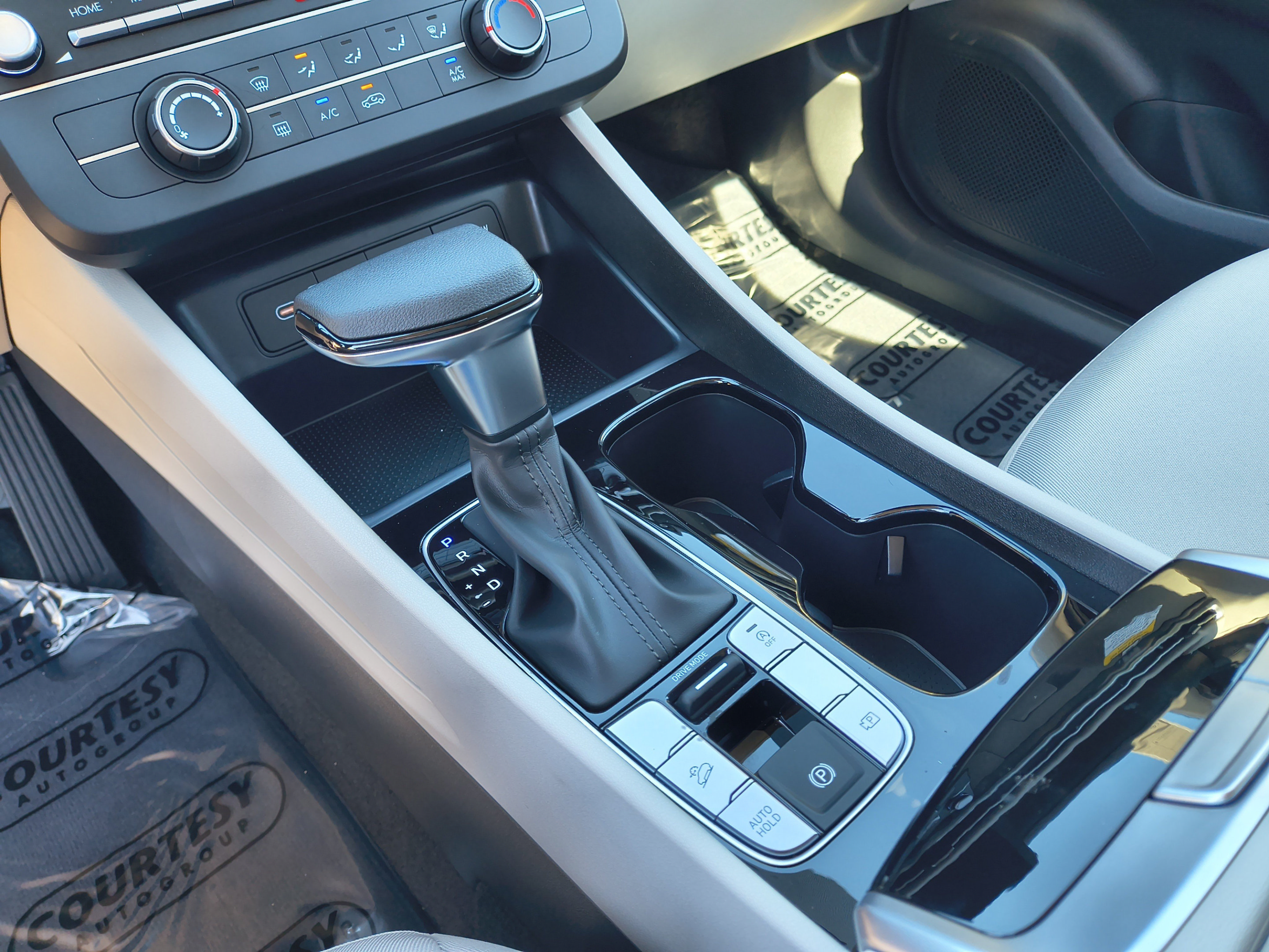 New 2026 Hyundai Tucson SE FWD image 24