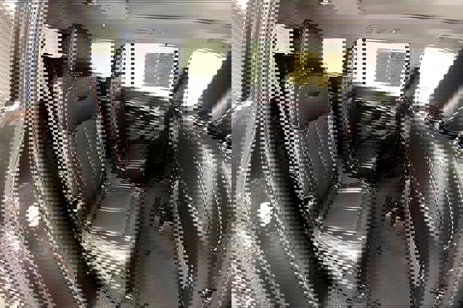 Used 2024 Jeep Grand Cherokee L Limited w/ Luxury Tech Group II image 18