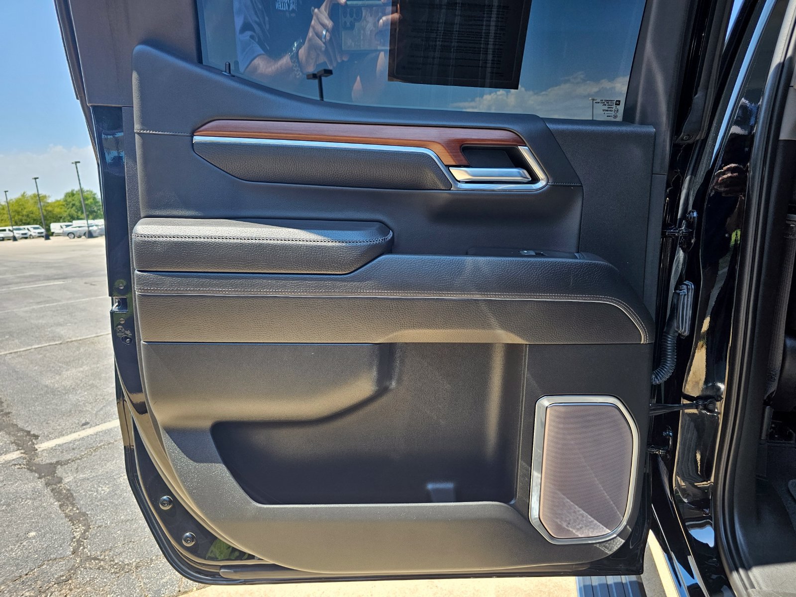 Used 2023 GMC Sierra 1500 Denali w/ Technology Package AWD/4WD image 34