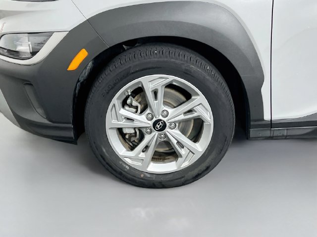Used 2023 Hyundai Kona SEL AWD/4WD image 25