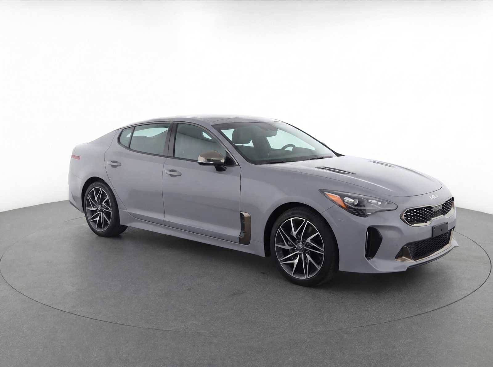 Used 2022 Kia Stinger GT-Line w/ Sun & Sound Package AWD/4WD image 3