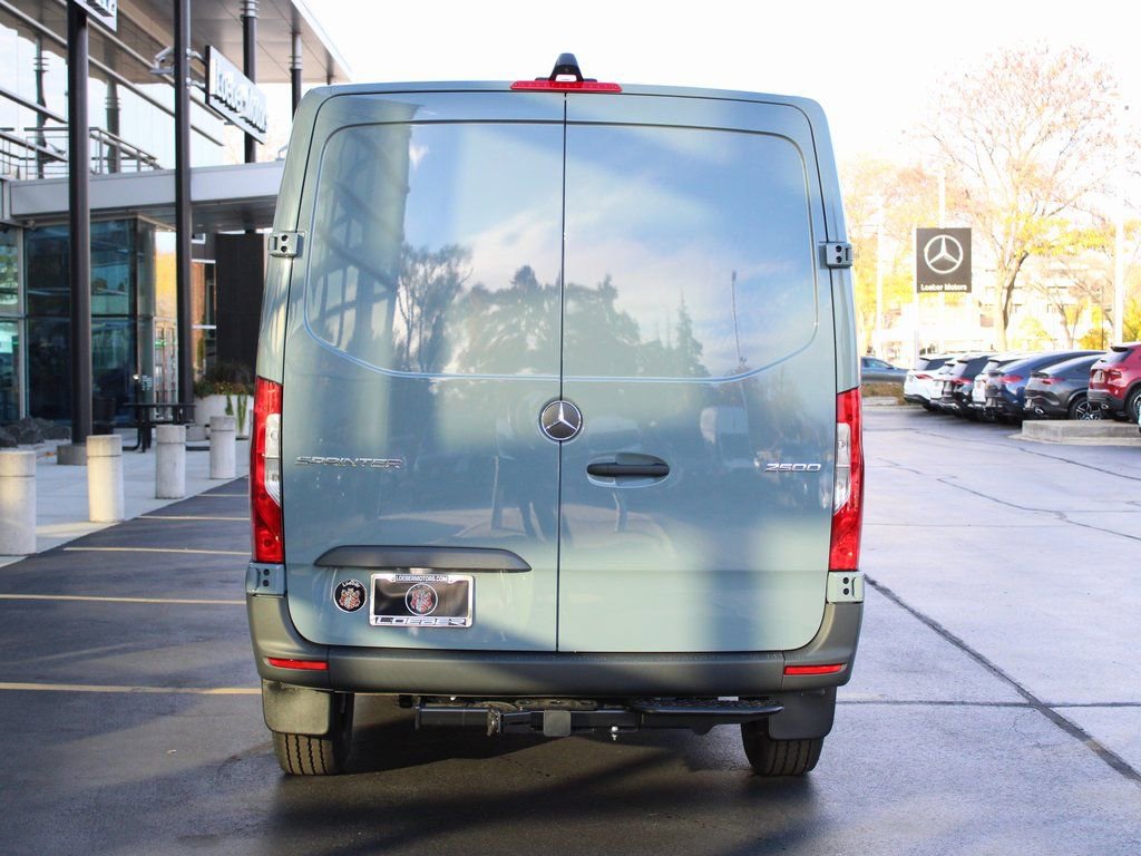 Used 2026 Mercedes-Benz Sprinter 144 Cargo image 4