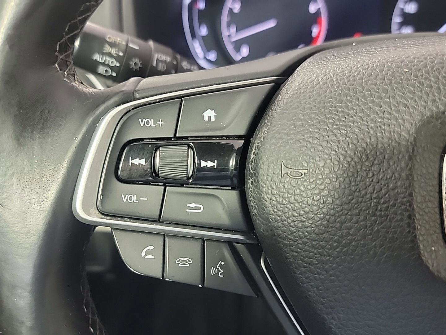 Certified 2018 Honda Accord EX-L image 26