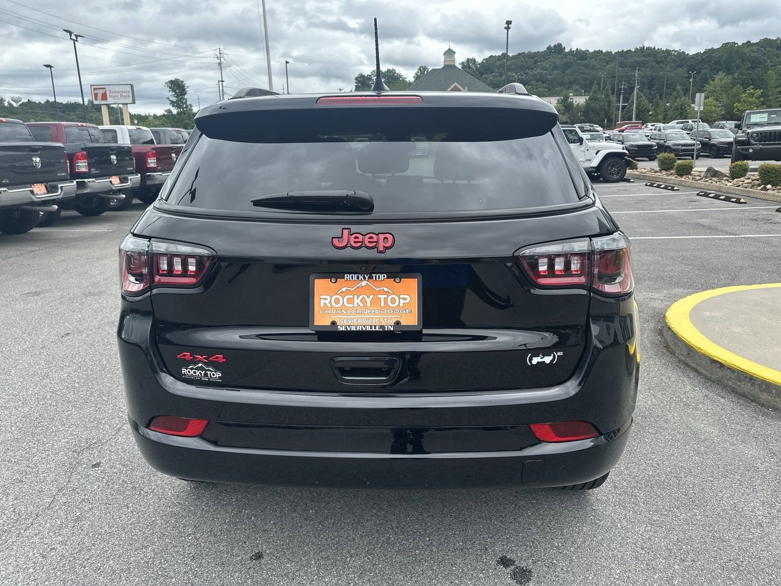 Used 2023 Jeep Compass Limited AWD/4WD image 8