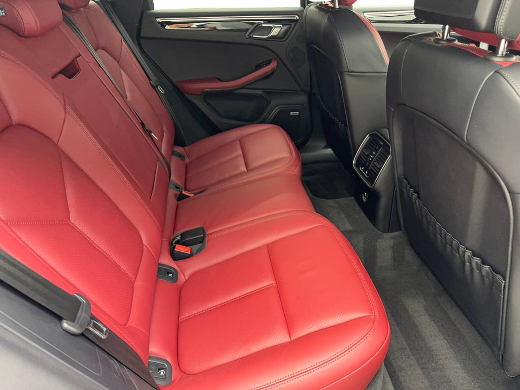 Used 2022 Porsche Macan AWD/4WD image 38