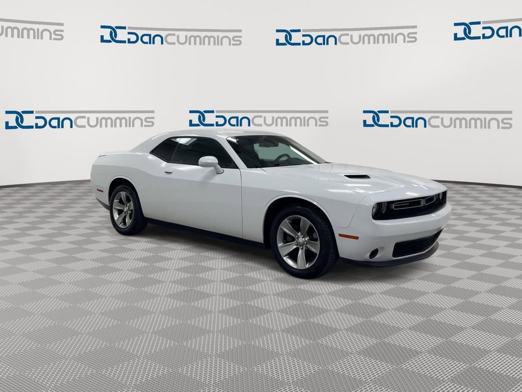 Used 2020 Dodge Challenger SXT image 2