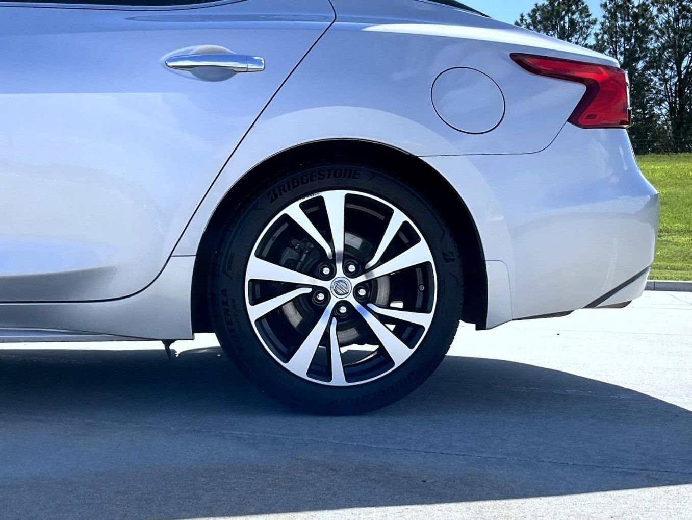 Used 2017 Nissan Maxima Platinum FWD image 23