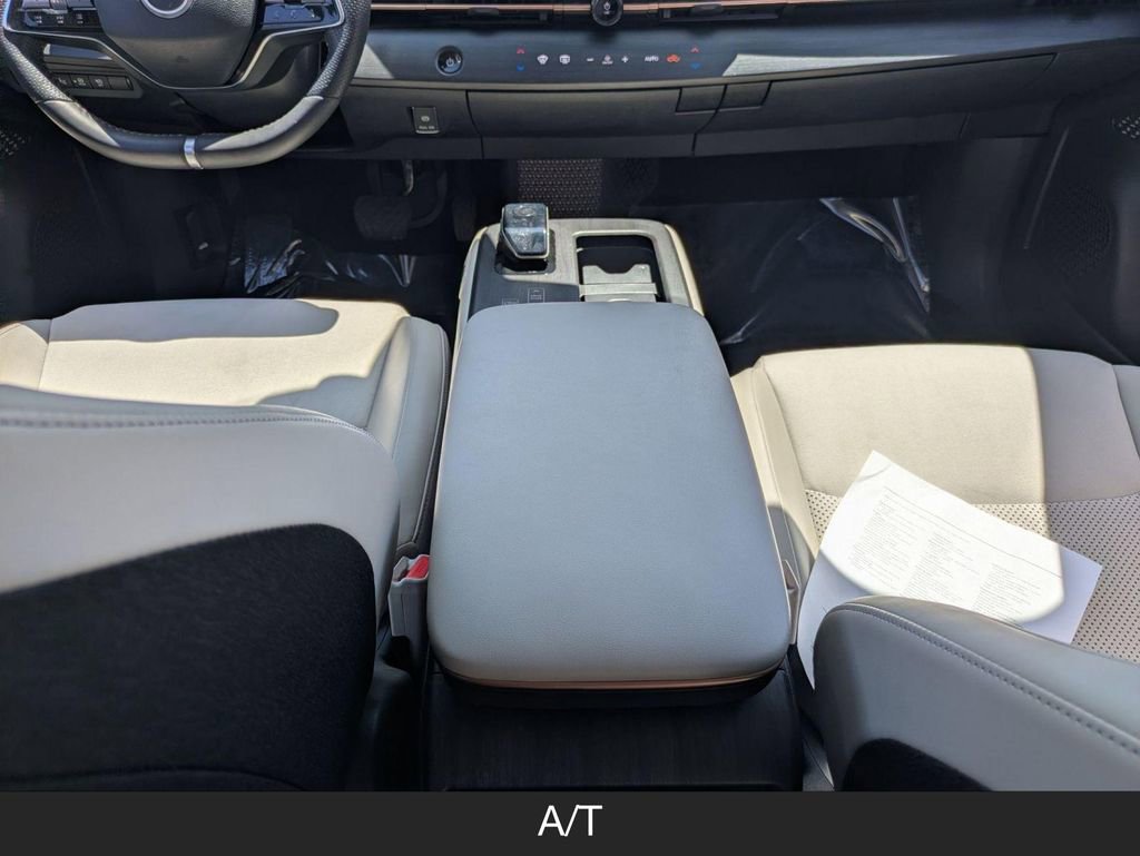 Used 2024 Nissan Ariya AWD image 23