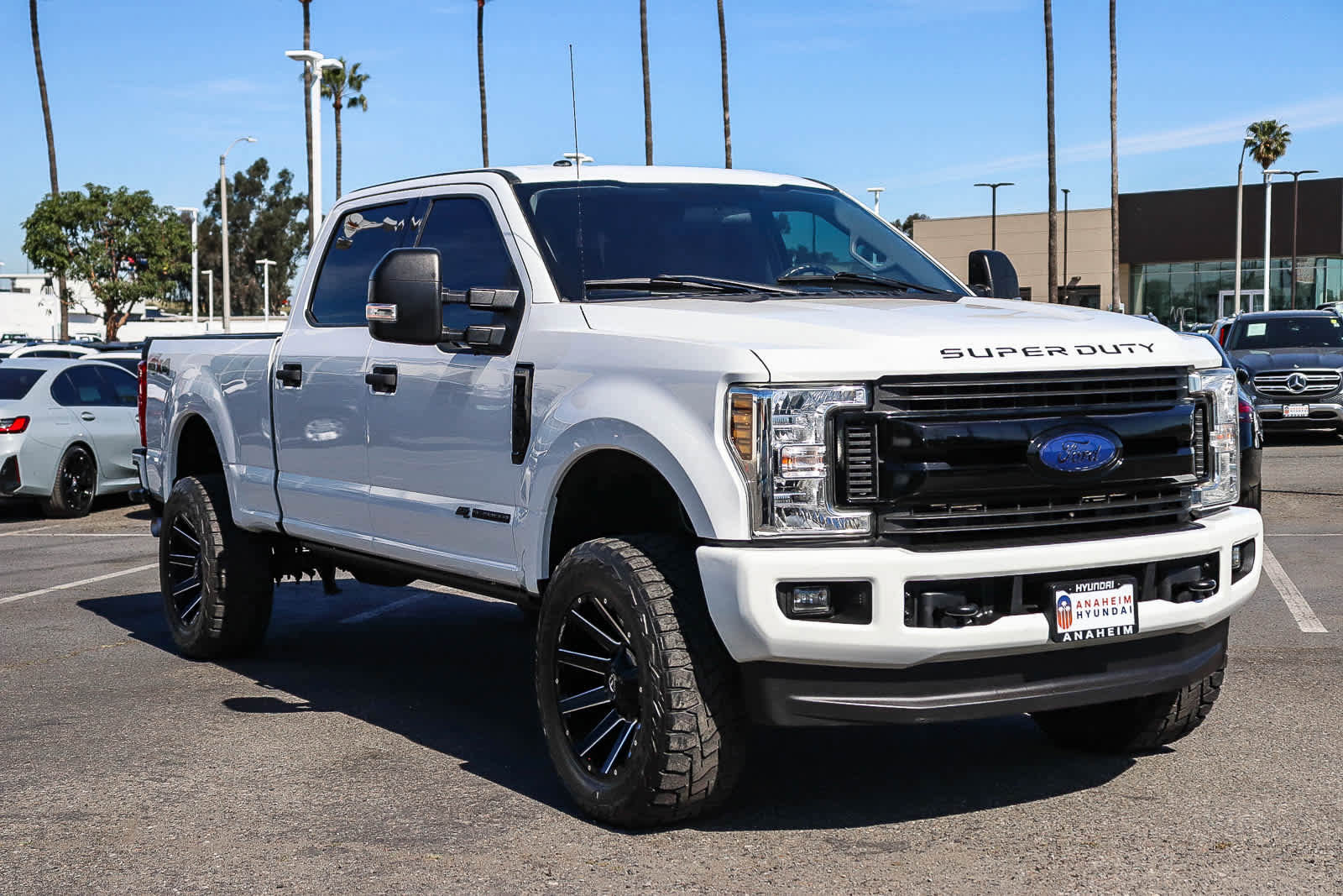 Used 2019 Ford F250 XLT w/ XLT Value Package image 3