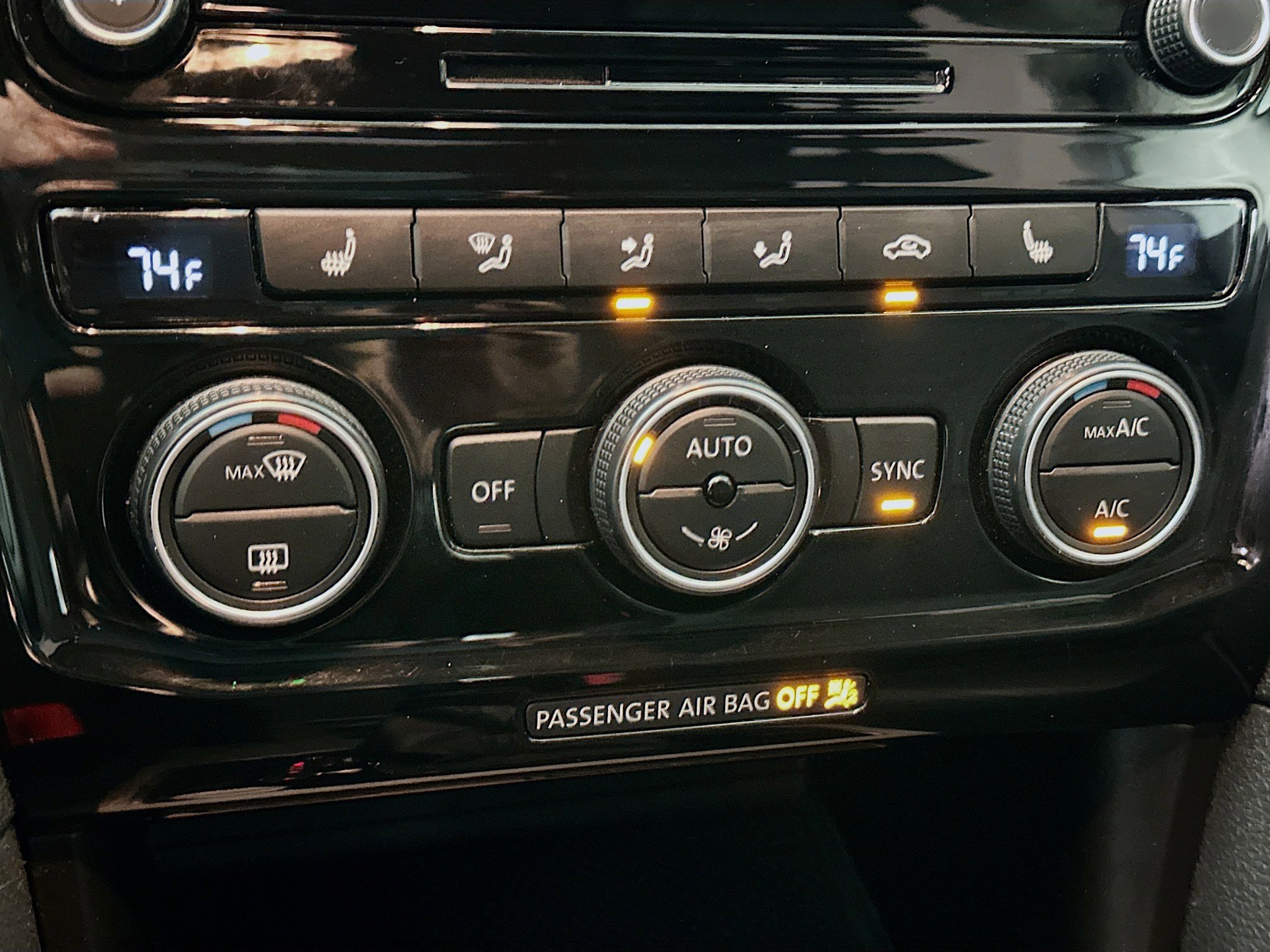 Used 2021 Volkswagen Passat 2.0T SE image 22