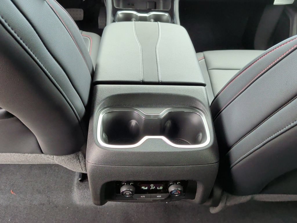 New 2026 Chevrolet Traverse Z71 w/ Driver Confidence Package AWD/4WD image 40
