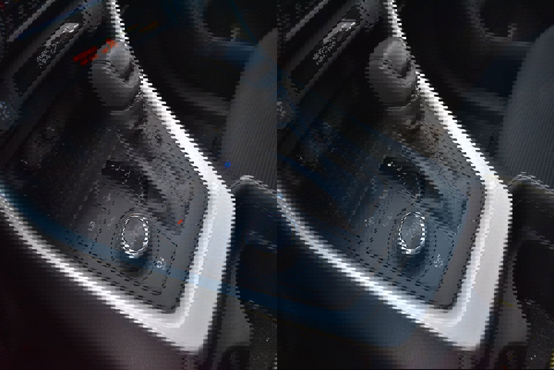 Used 2021 Toyota RAV4 LE image 27