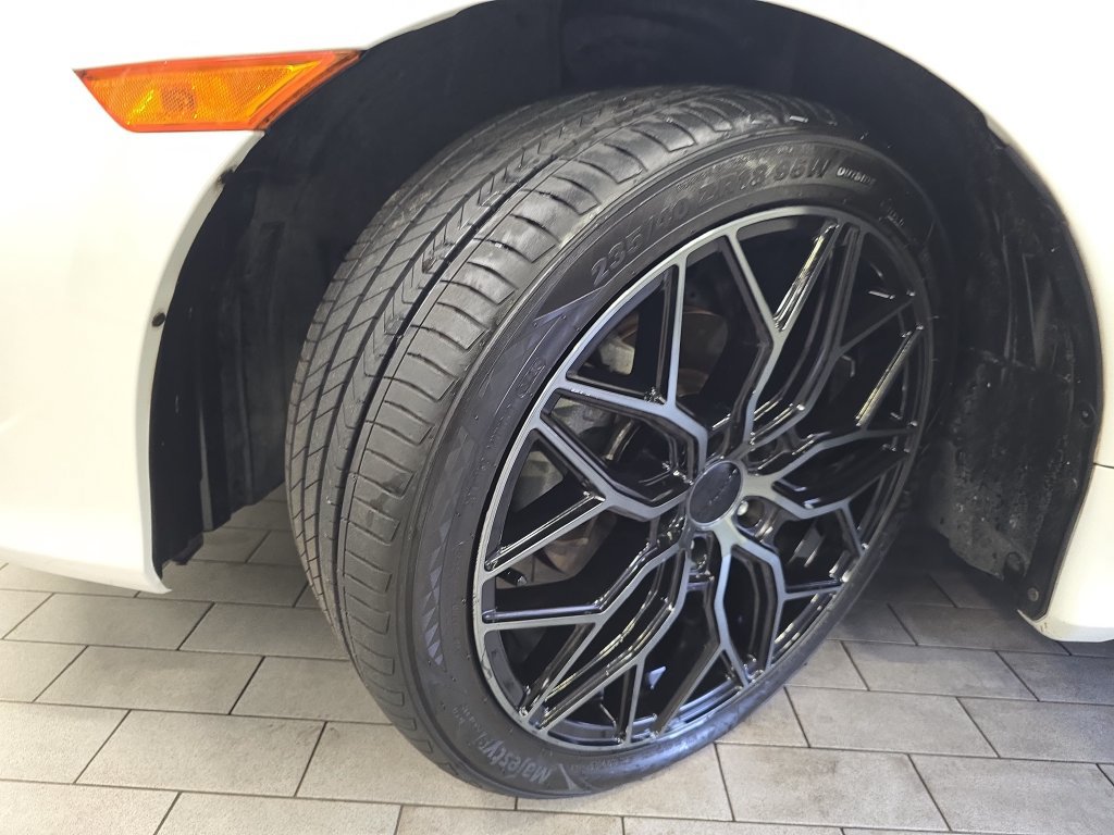 Used 2019 Honda Civic Touring image 32