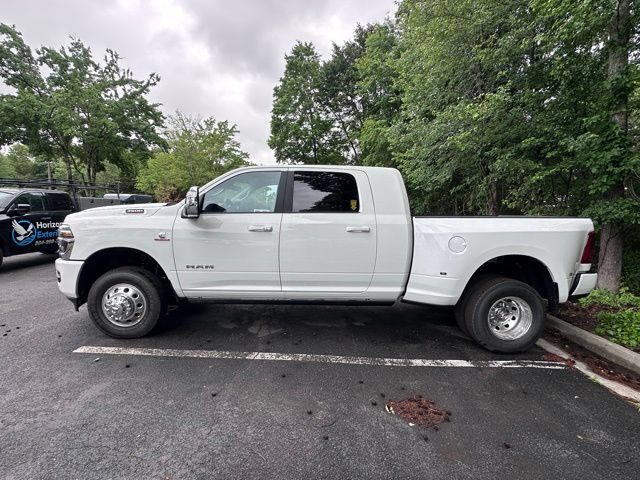 New 2026 RAM 3500 Laramie AWD/4WD image 3
