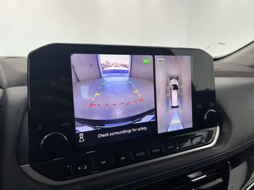 Used 2023 Nissan Rogue SL w/ SL Premium Package image 14