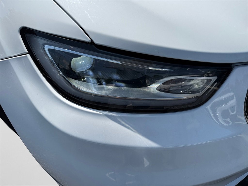 Certified 2023 Chrysler Pacifica Touring-L image 22