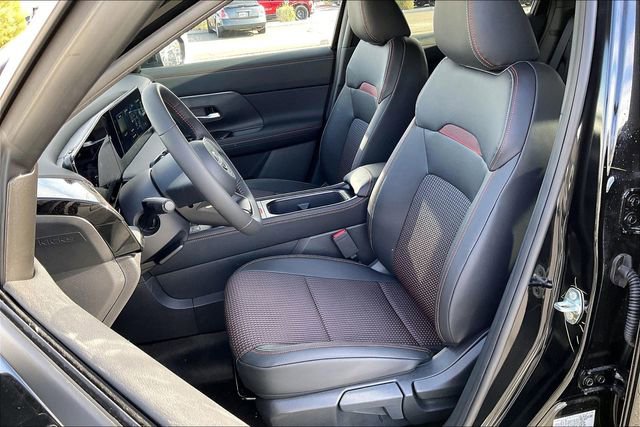 New 2026 Nissan Kicks SR FWD image 7
