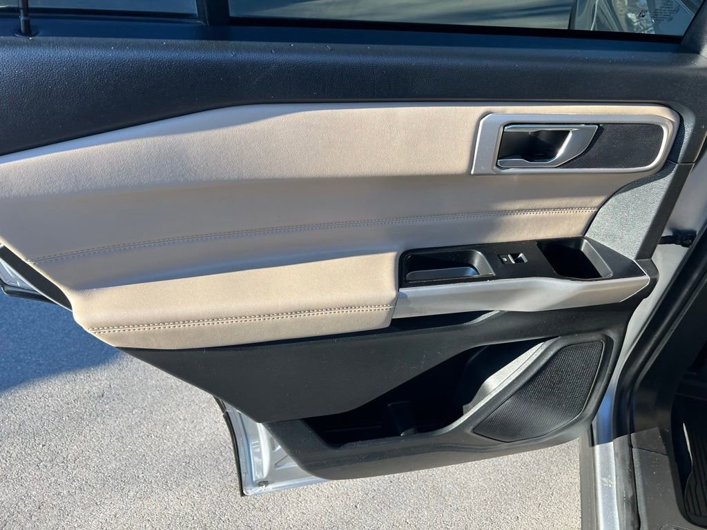 Used 2022 Ford Explorer XLT w/ Class IV Trailer Tow Package image 19