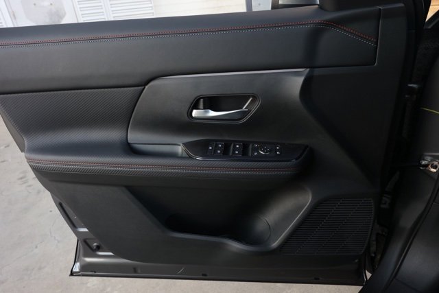 New 2025 Nissan Kicks SR image 23